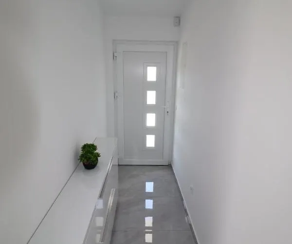 Vrsi Apartments