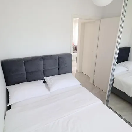 Vrsi Apartments