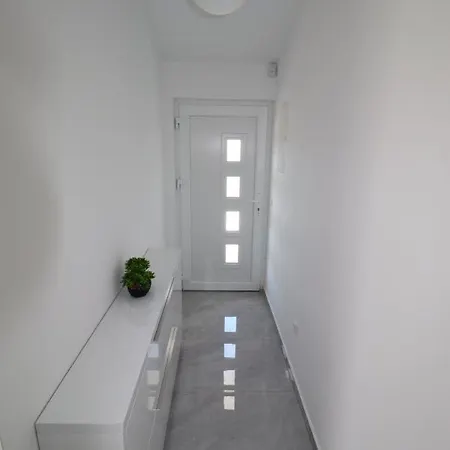 Vrsi Apartments