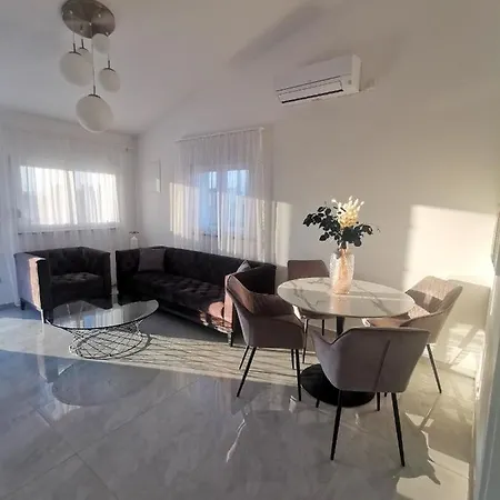 Vrsi Apartments Apartment Vrsi