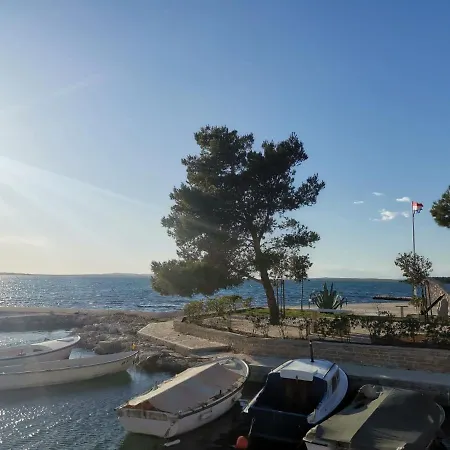 Vrsi Apartments * Vrsi