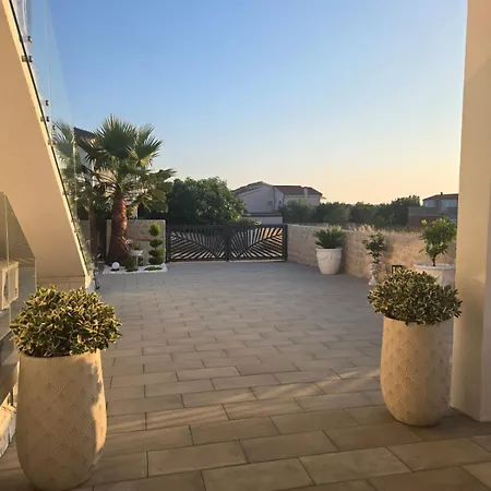 Vrsi Apartments * Vrsi