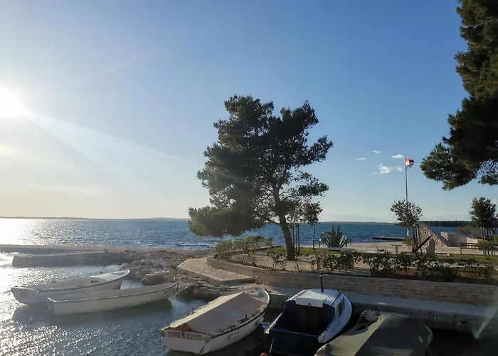 Vrsi Apartments * 沃希